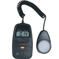 Измеритель освещенности (люксметр) MS6610 MASTECH (13-1215)