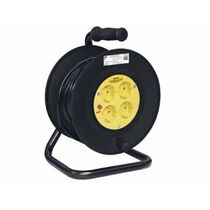 Катушка УК30 4 места с заземлением с термозащитой 2P+PE/ 30метров 3х1,5мм2 IP44 INDUSTRIAL PLUS, IEK (WKP15-16-04-30-44)