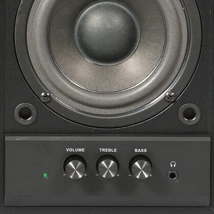 Купить Колонки 2.0  Sven SPS-702 40W, черный, miniJack 3.5, RCA, MDF (SV-0120702BL) в Симферополе, Севастополе, Крыму